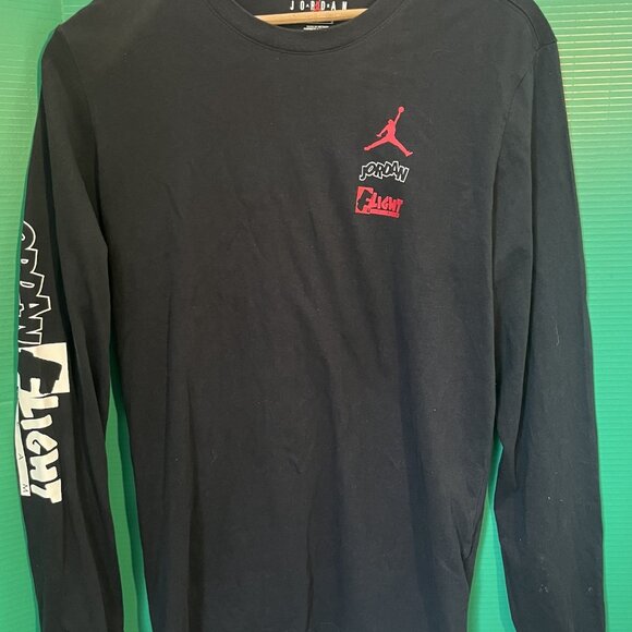 Jordan Flight Long Sleeve Shirt Medium Black Red Jumpman RN#56323 Vietnam - Picture 1 of 6